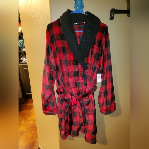 Velour robe 💥New💥 - Picture 1 of 8